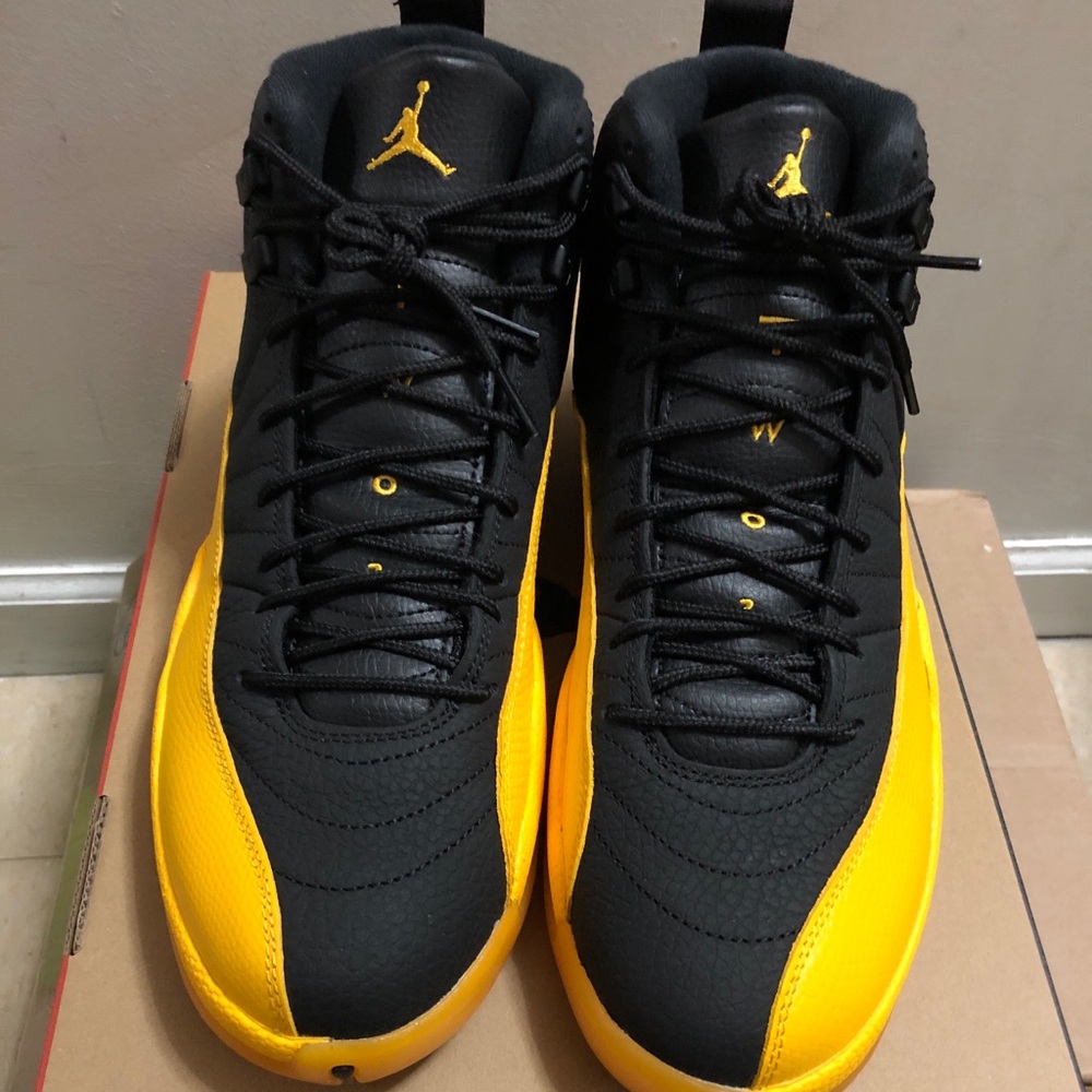 Air jordan 12 University Gold - Picture 2 of 3